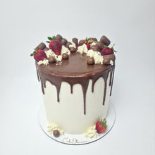 Load image into Gallery viewer, Chocolate Drip Cake
