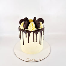 Load image into Gallery viewer, Oreo Drip Cake – A Cookie Lover's Delight