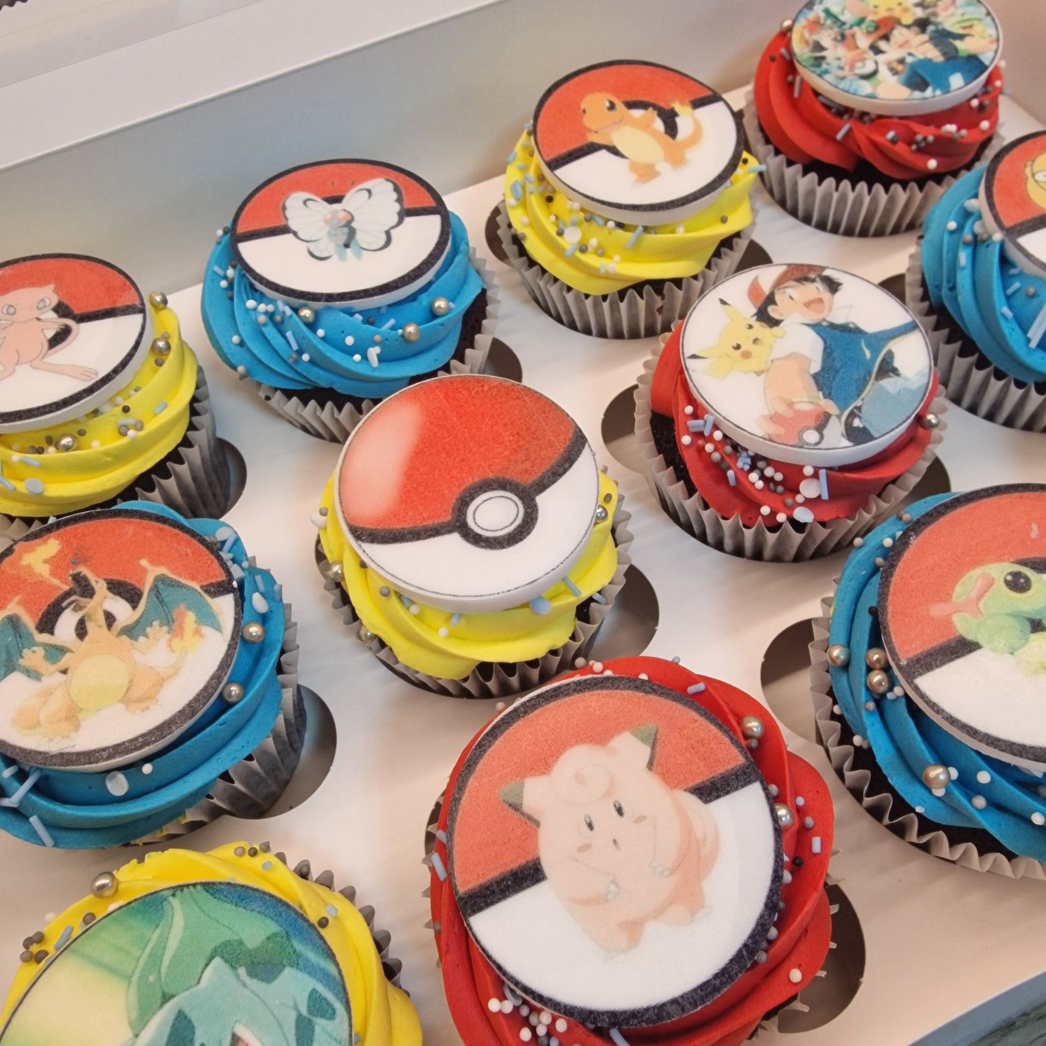 Handcrafted custom cupcakes from CakeObsession in Basildon and Essex, perfect for birthdays, corporate events and special occasions