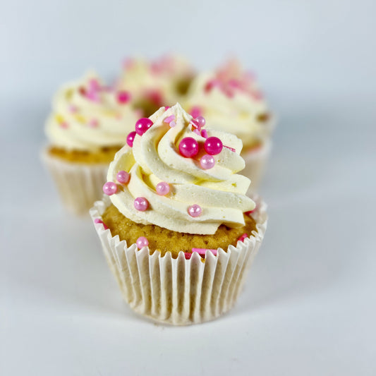 Freshly baked cupcakes for delivery in Basildon Essex