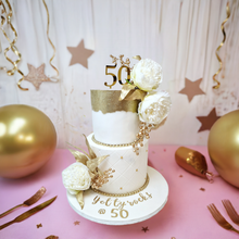 Load image into Gallery viewer, Cake in white and gold
