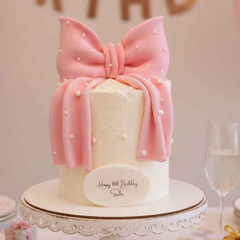 Pink bow cake
