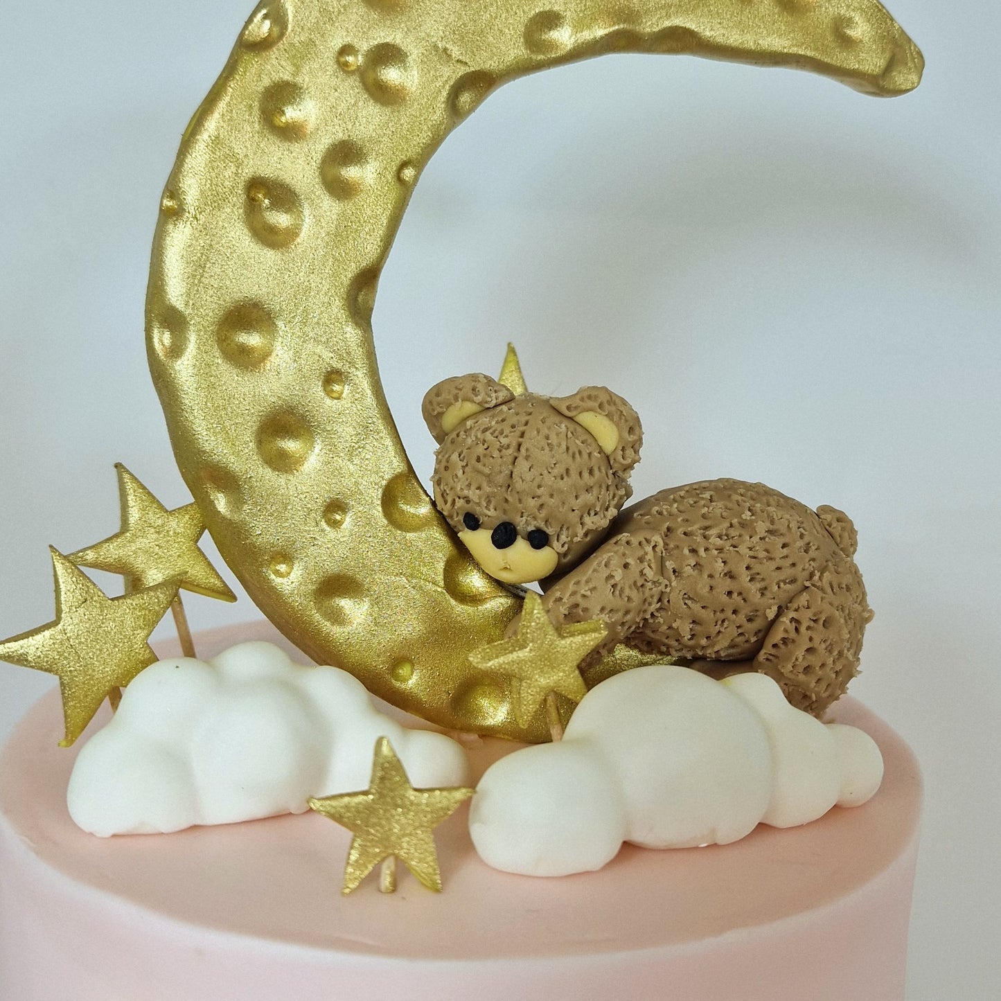 Baby shower cake